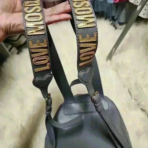 Love moshino Very cute Backpack - Picture 4 of 12